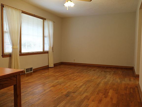 3rd image of 16 N 77th St