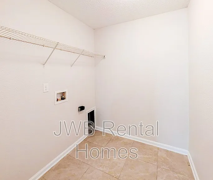8630 Buttercup St — Photo 10