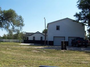 914 S 9th St, Mccook, NE 69001