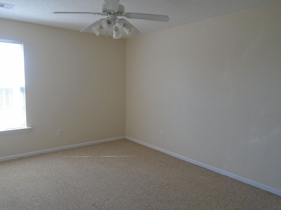 2nd image of 235 W Wrasling Way