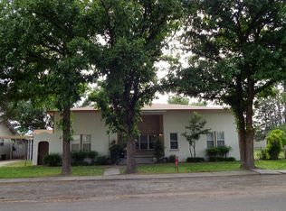 609 N 9th St, Alpine, TX 79830