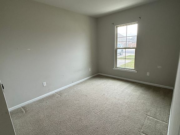3rd image of 111 Saint Daria St