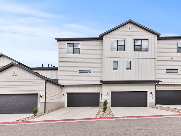 5941 N Cardiff Pass Dr — Photo 17