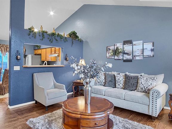 3rd image of 6755 Wild Indigo Dr
