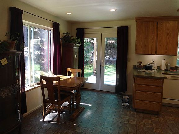 5th image of 2016 Oak Valley Dr