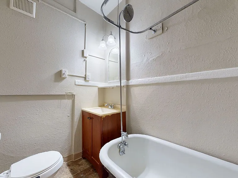 Roycroft Apartments — Photo 33