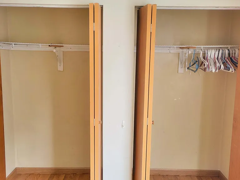 Master bed closet