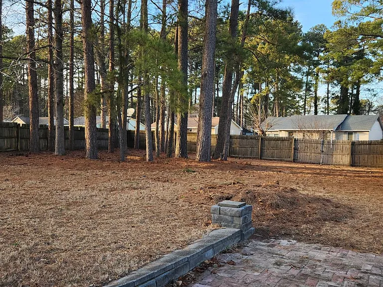 912 Kennesaw Dr — Photo 5