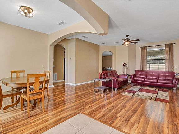3rd image of 2830 Scenic Ln