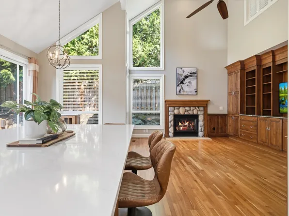 5308 Southwood Dr, Lake Oswego, OR 97035