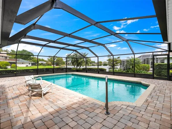 511 RIVIERA BAY DRIVE NE, ST PETERSBURG, FL 33702