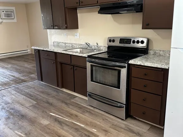 912 SE 2nd St #4, Pendleton, OR 97801