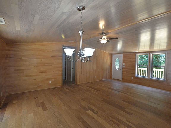 Greatroom to bedrooms