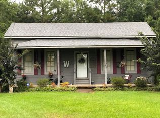 1392 Hog Chain Dr SE, Bogue Chitto, MS 39629