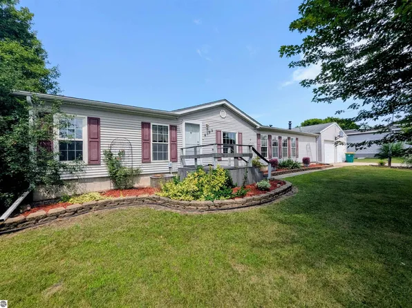 4195 Wheeler Rd, Bay City, MI 48706