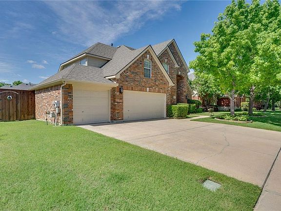 2nd image of 1205 Glen Hollow Ln