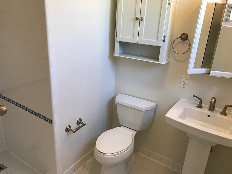 1646 Livonia Ave #2 — Photo 10