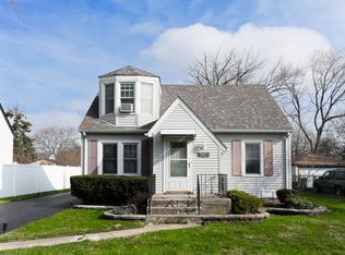 6828 W 97th St, Oak Lawn, IL 60453
