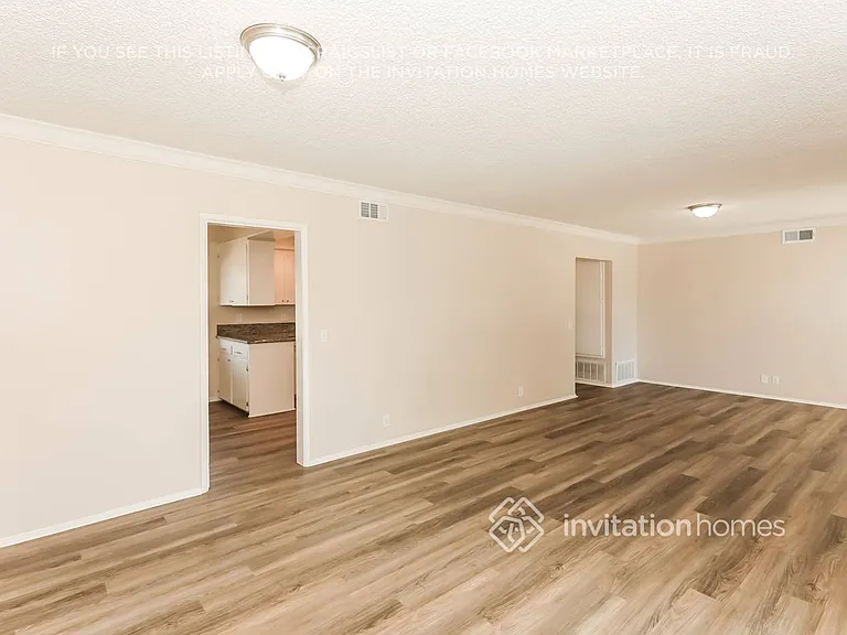 615 N Sycamore Ave — Photo 4