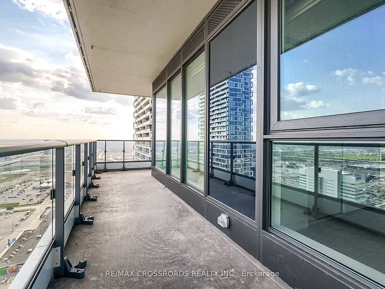 950 Portage Pkwy #4009 — Photo 32