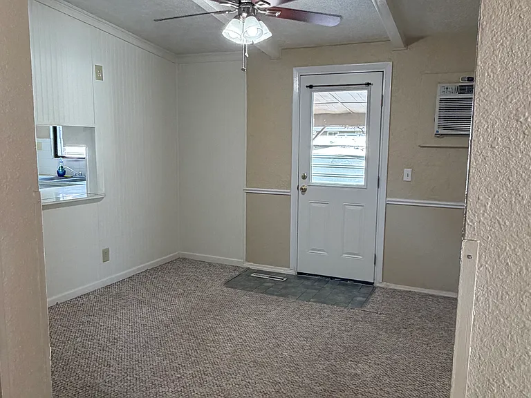 1485 Crest Way #1 — Photo 11