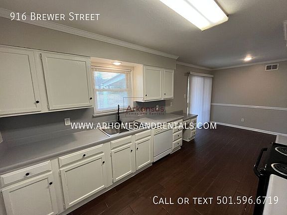 5th image of 916 Brewer St