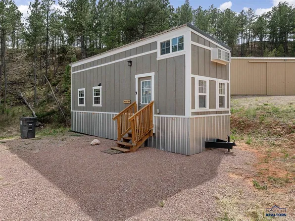 27651M Country View Rd, Hot Springs, SD 57747