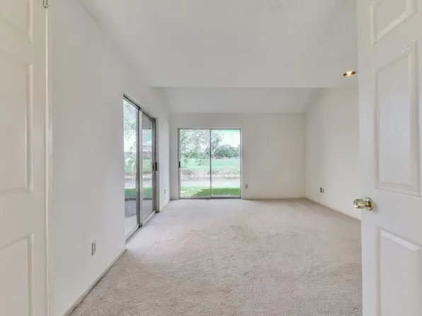 1811 Veranda Dr, West Columbia, TX 77486