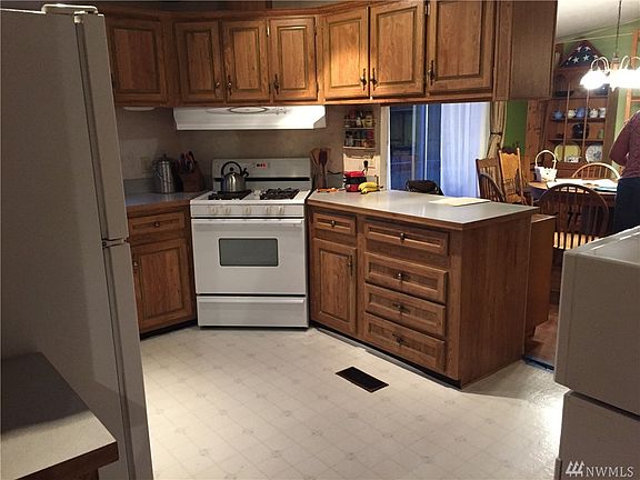 5th image of 4304 83rd Pl NW