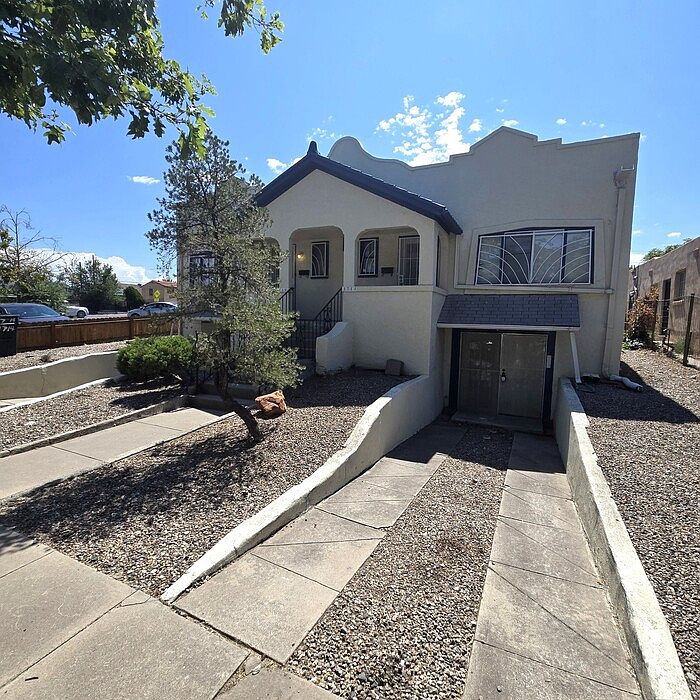 1st image of 1712 Gold Ave SE #1712