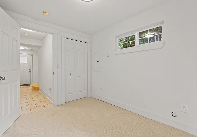 910 N 74th St — Photo 5
