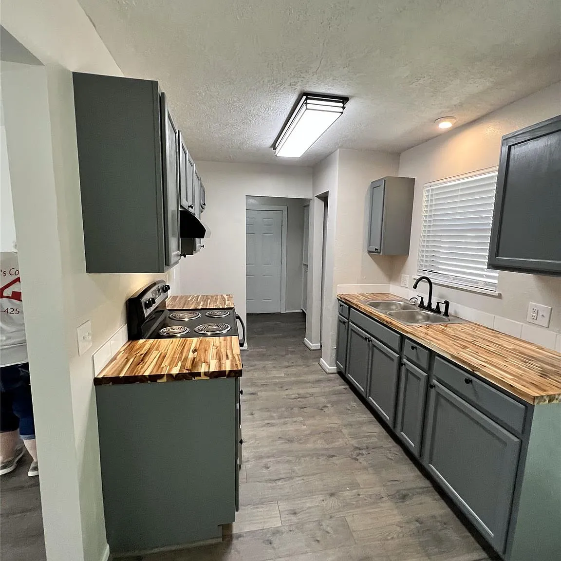 2 bed, 1.0 bath, 894 sqft, $995 — Photo 4
