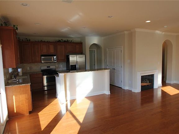 3rd image of 6705 Covered Bridge Dr Unit 3