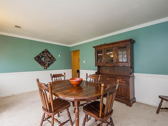 3rd image of 3623 Niagara Dr