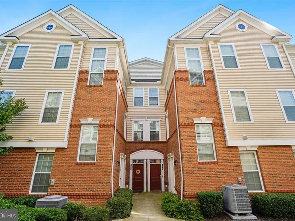 23286 Southdown Manor Ter Unit 105, Ashburn, VA 20148