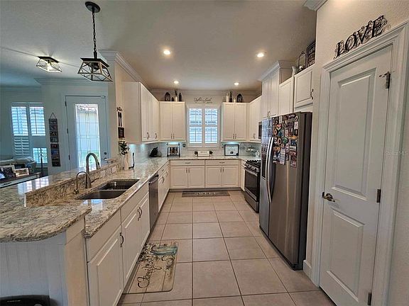 4th image of 3270 Francoa Dr