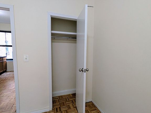5th image of 539 E 78th St APT 2I