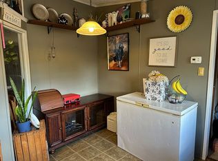 892 Er Daniels Rd, Wanchese, NC 27981