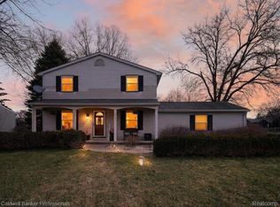 6091 Rocking Chair Rd, Grand Blanc, MI 48439