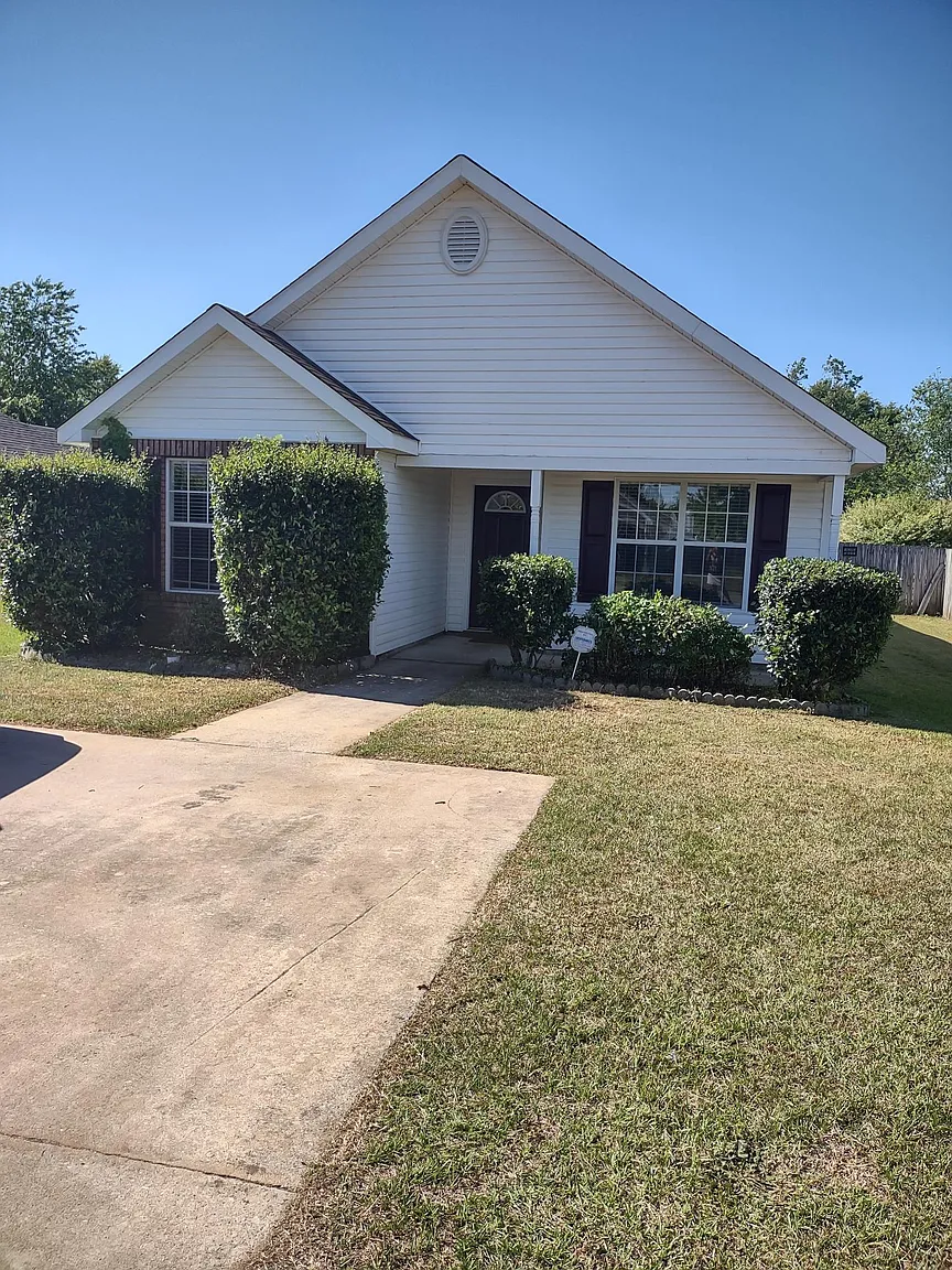 209 Strawbridge Ln photo 1