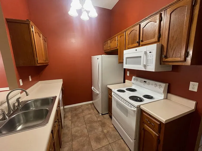 7691 Lilly Ln — Photo 4