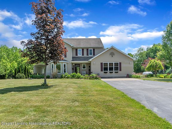 3rd image of 7751 Stoney Ln