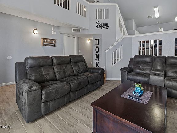 5th image of 466 Southshore Pl