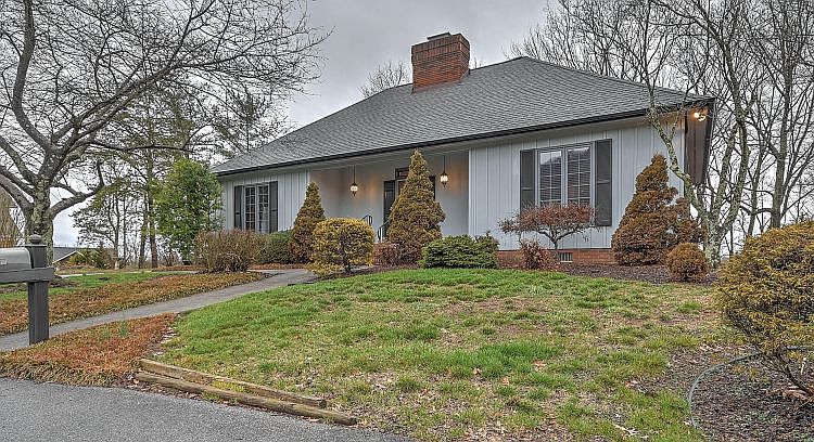 1st image of 1509 Burgh Heath Dr
