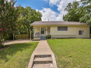 2424 Stephen Lee Dr, Fort Worth, TX 76119