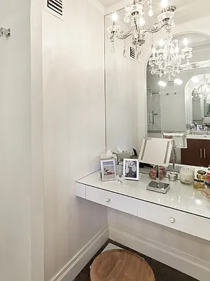 Sold by Sotheby's International Realty | media 27