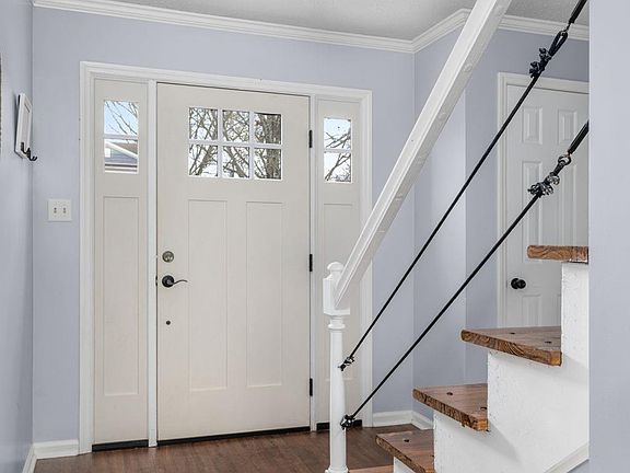 2nd image of 2201 Westbury Ct SW