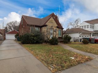 7907 W Morrow Cir, Dearborn, MI 48126