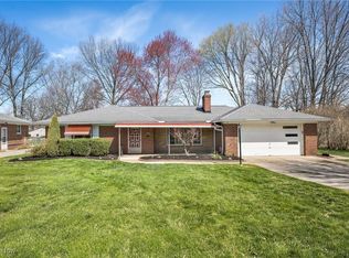 25820 W Ranchview Ave, North Olmsted, OH 44070