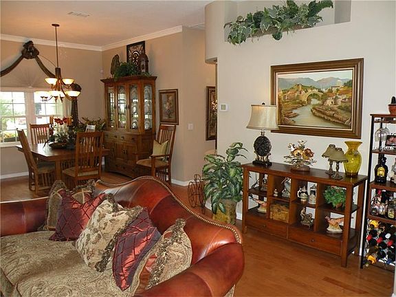 4th image of 1113 Fox Chapel Dr